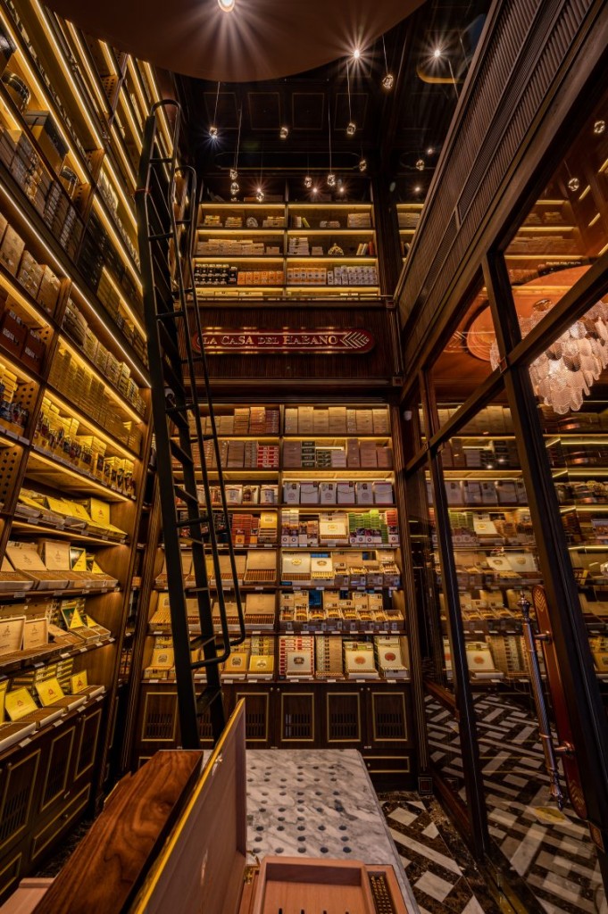 Thi Công Nội Thất Cữa Hàng Habanos – Hai Bà Trưng