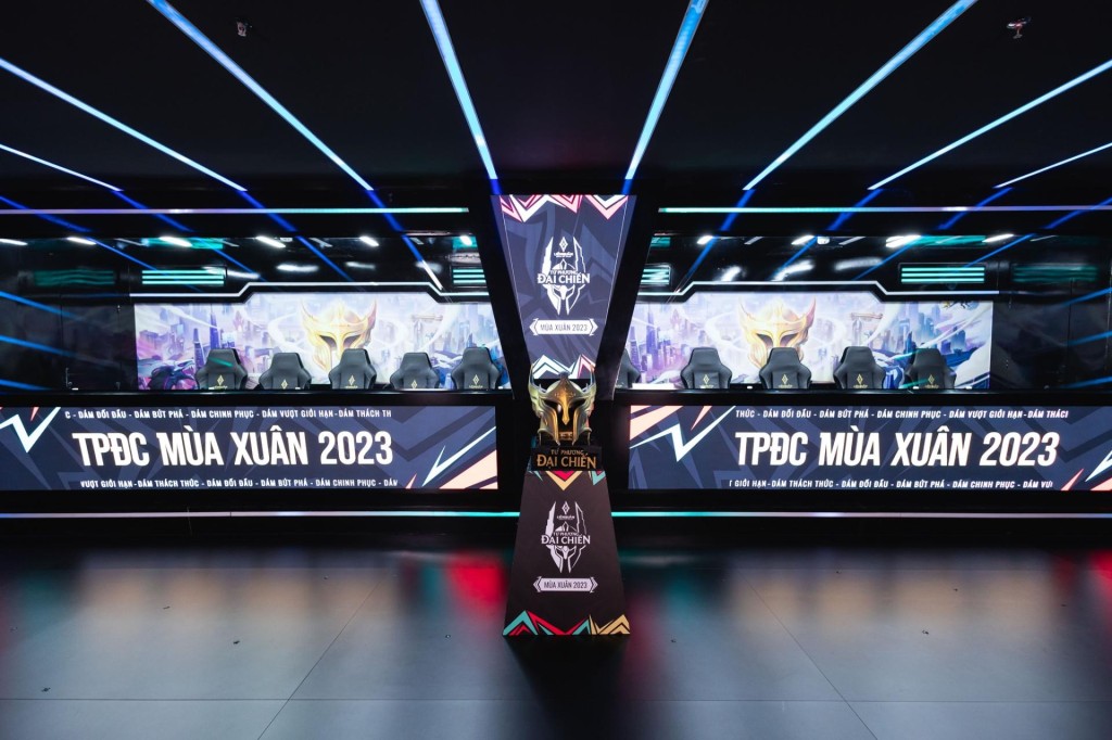Lắp đặt – Trang trí tranh ảnh cho Studio Garena Trung Sơn
