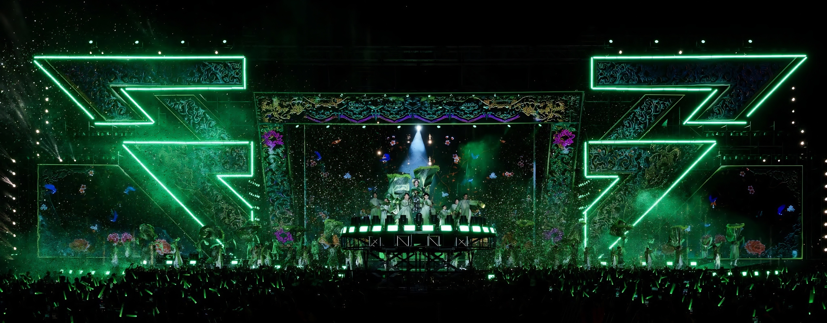 Banner sản phẩm sân khấu - Desktop
